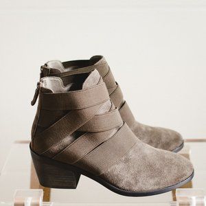 Eileen Fisher Women's Willis Ankle Books Brown 6.5